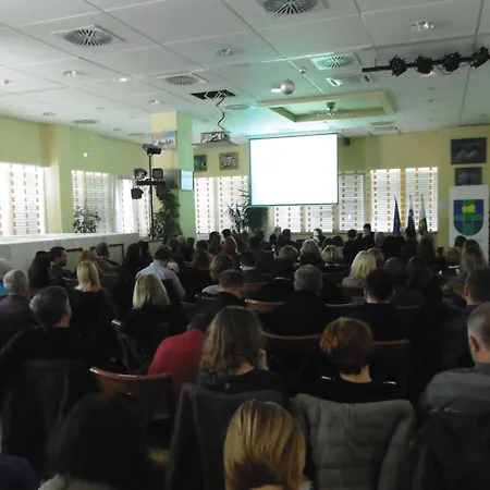 酒店 Galaksija Trebnje