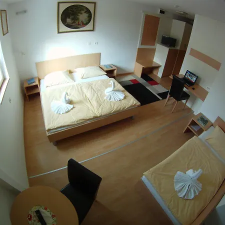 Hotel Galaksija