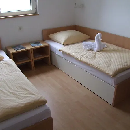 Hotel Galaksija 3*