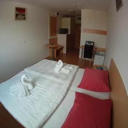 Galaksija 3* Trebnje