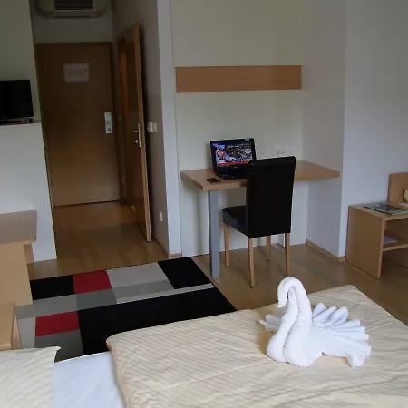 酒店 Galaksija Trebnje