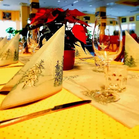 Galaksija Hotel 3*