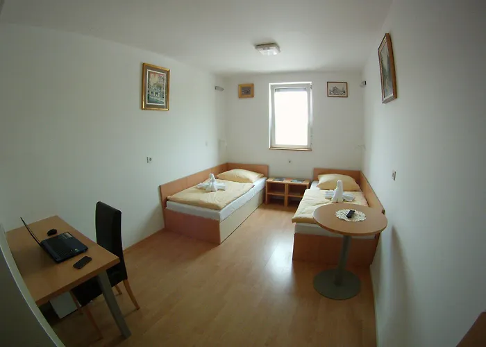 Galaksija 3* Trebnje