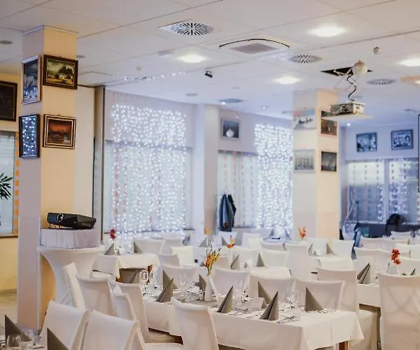 Galaksija فندق 3*