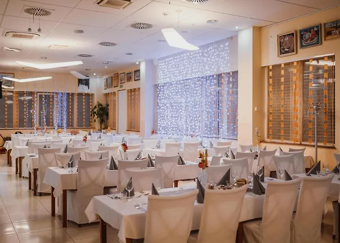 فندق Galaksija 3*